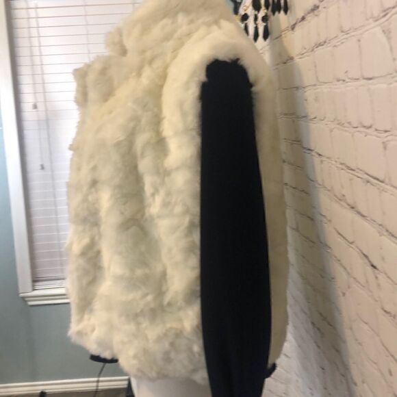 Ellen Tracy sleeveless jacket - Picture 2 of 5